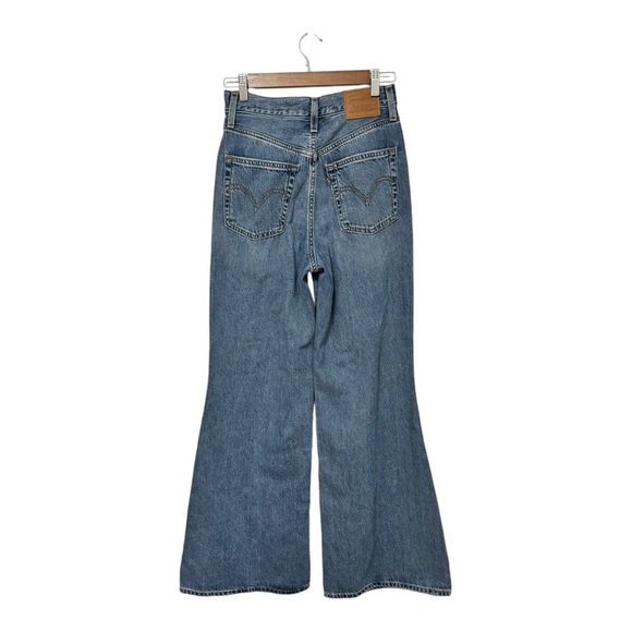 LEVI’S | High Loose Flare Jeans in Take Notes Medium Wash, Size 26 - Picture 6 of 11